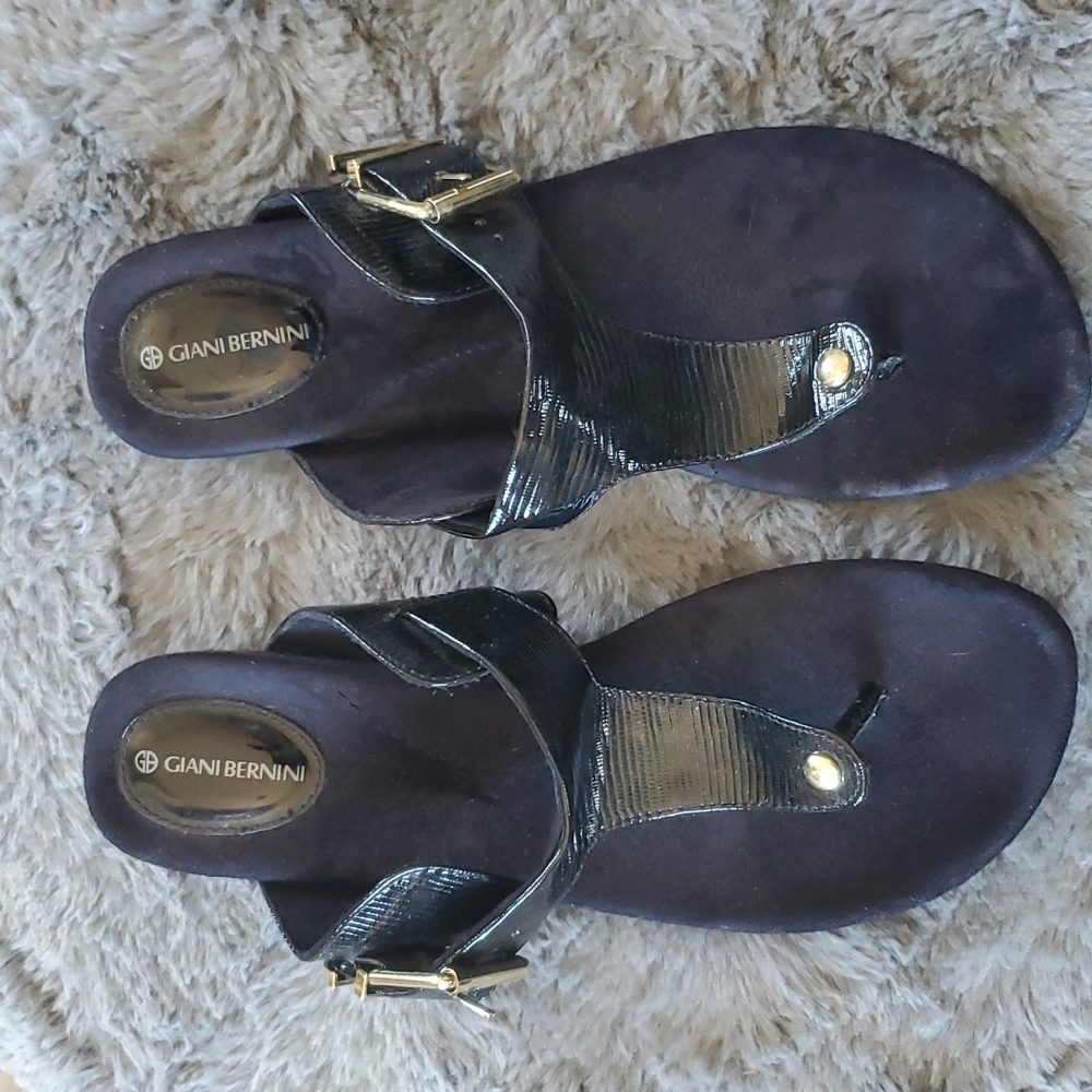 Giani Bernini Memory Foam River Sandles